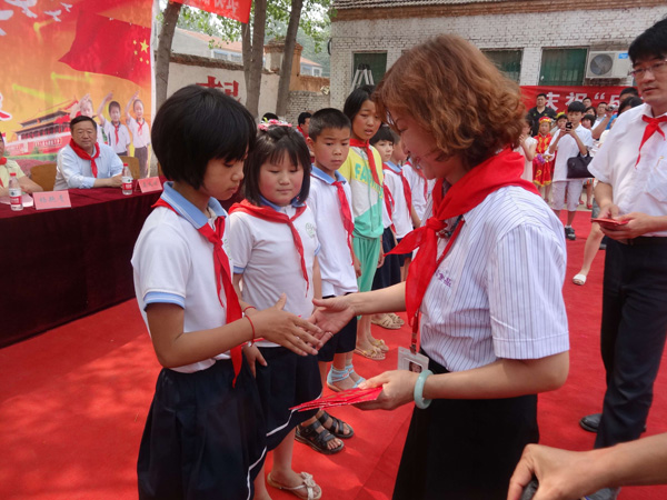 商界破浪|李佳玲：扶貧濟困，取自社會回饋社會